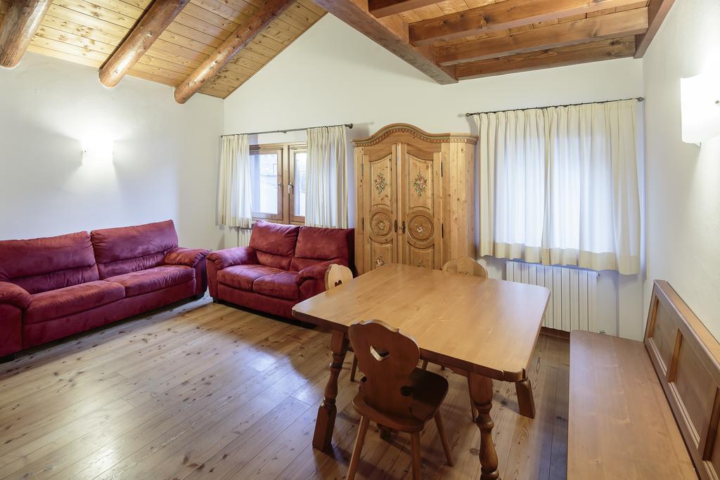 Villa Lacedel - Stayincortina Cortina dʼAmpezzo Rum bild