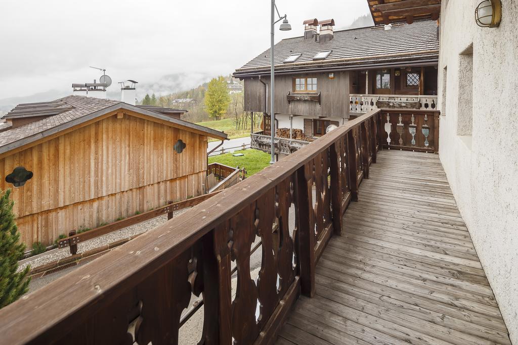 Villa Lacedel - Stayincortina Cortina dʼAmpezzo Rum bild