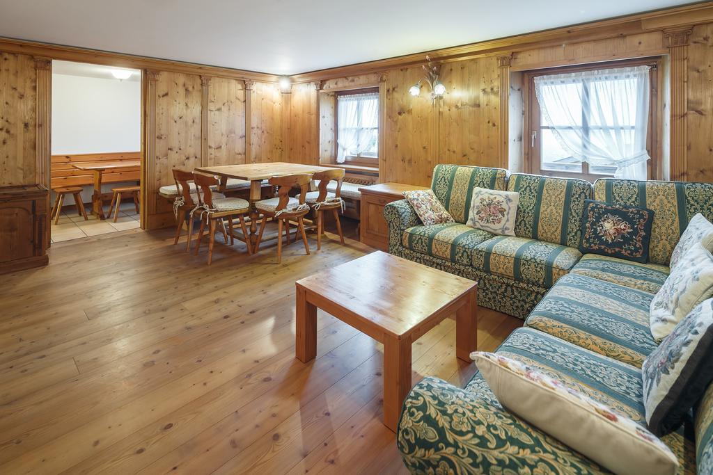 Villa Lacedel - Stayincortina Cortina dʼAmpezzo Rum bild